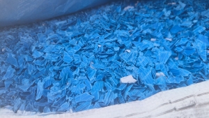 出售纯pp空心板颗粒，过100目的