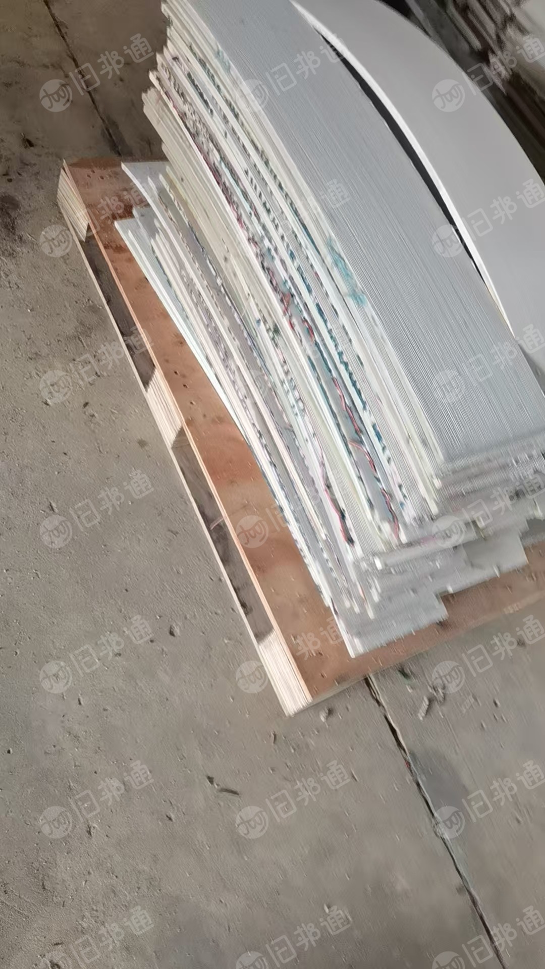 出售ABS光伏板毛料，宇泽厂下来的，现货90吨