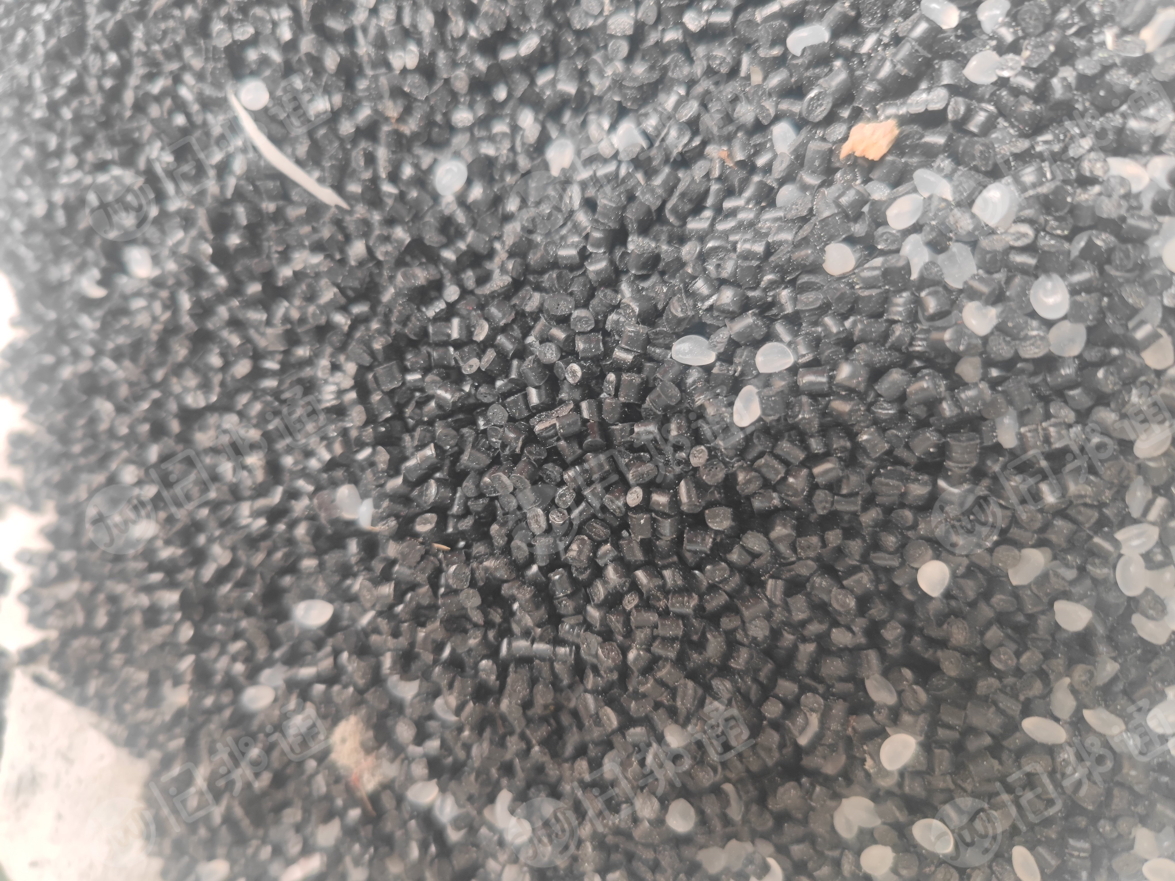 出售PVCPE颗粒，干净的，地板料