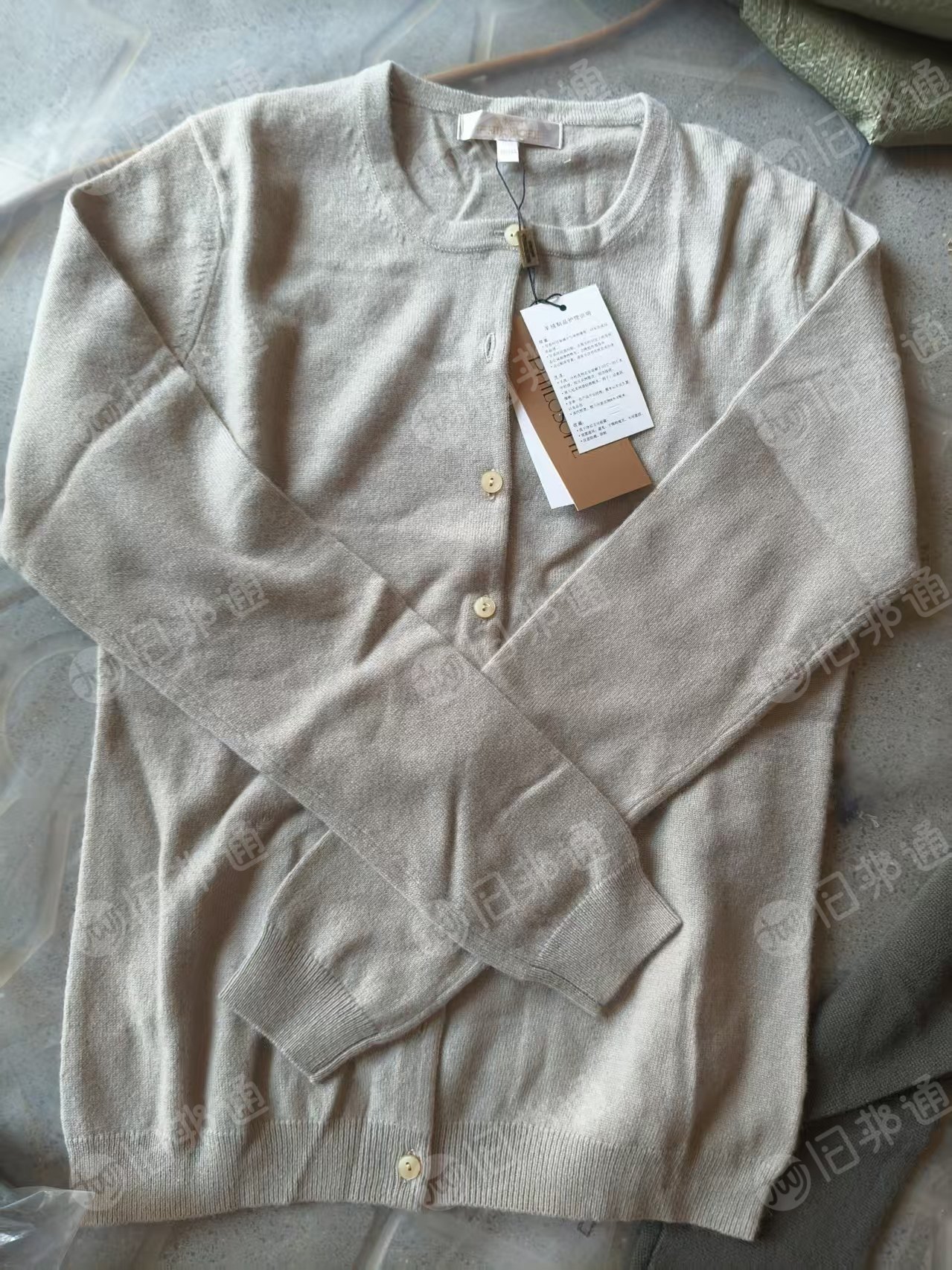 出售纯羊绒衫，库存羊绒衫，现货三千多件