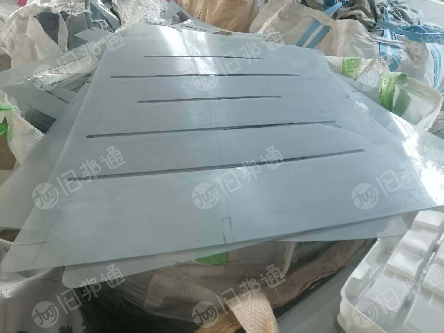 出售pet吸塑片毛料，全部都是电子厂下来的边角料，现货20吨