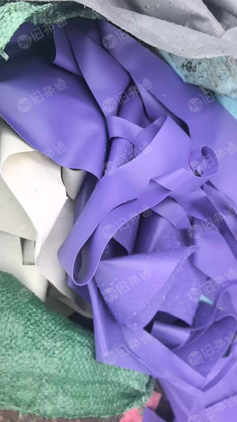 出售PVC夹网布，现货有32吨，长期都有货