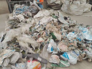 大量出售分拣打包好建筑垃圾膜（废编织袋、燃烧料）