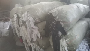 长期出售库存松紧带，织带，1.5-4公分宽度，杂货，现货有4吨左右，货在江苏盛泽