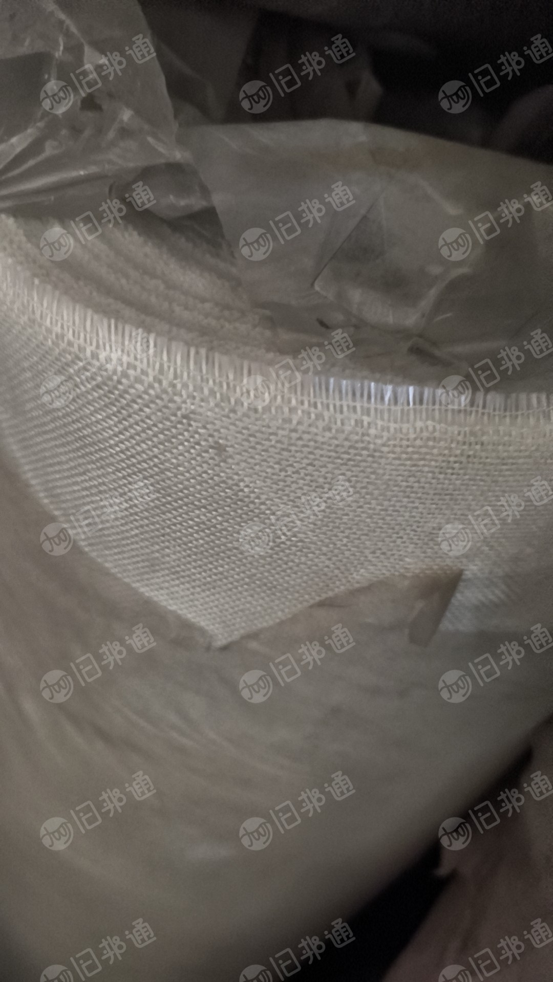 出售涤纶高强布，涤纶卷布，门幅有3米的，有2米5的，有2米8的，有2米6，统货出，货在江苏无锡