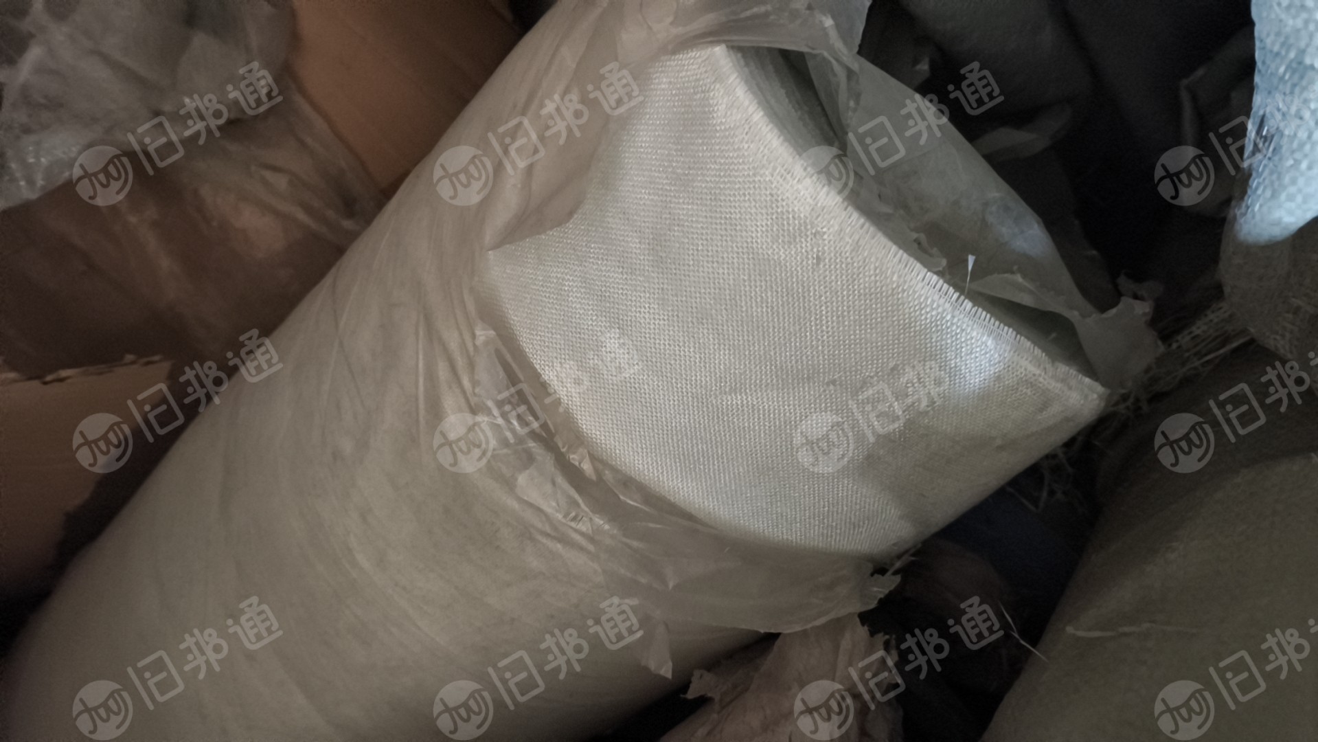 出售涤纶高强布，涤纶卷布，门幅有3米的，有2米5的，有2米8的，有2米6，统货出，货在江苏无锡