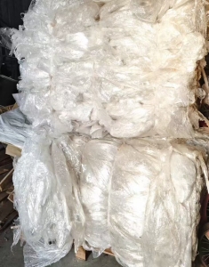 长期出售一级干造纯缠绕膜废料，有压包