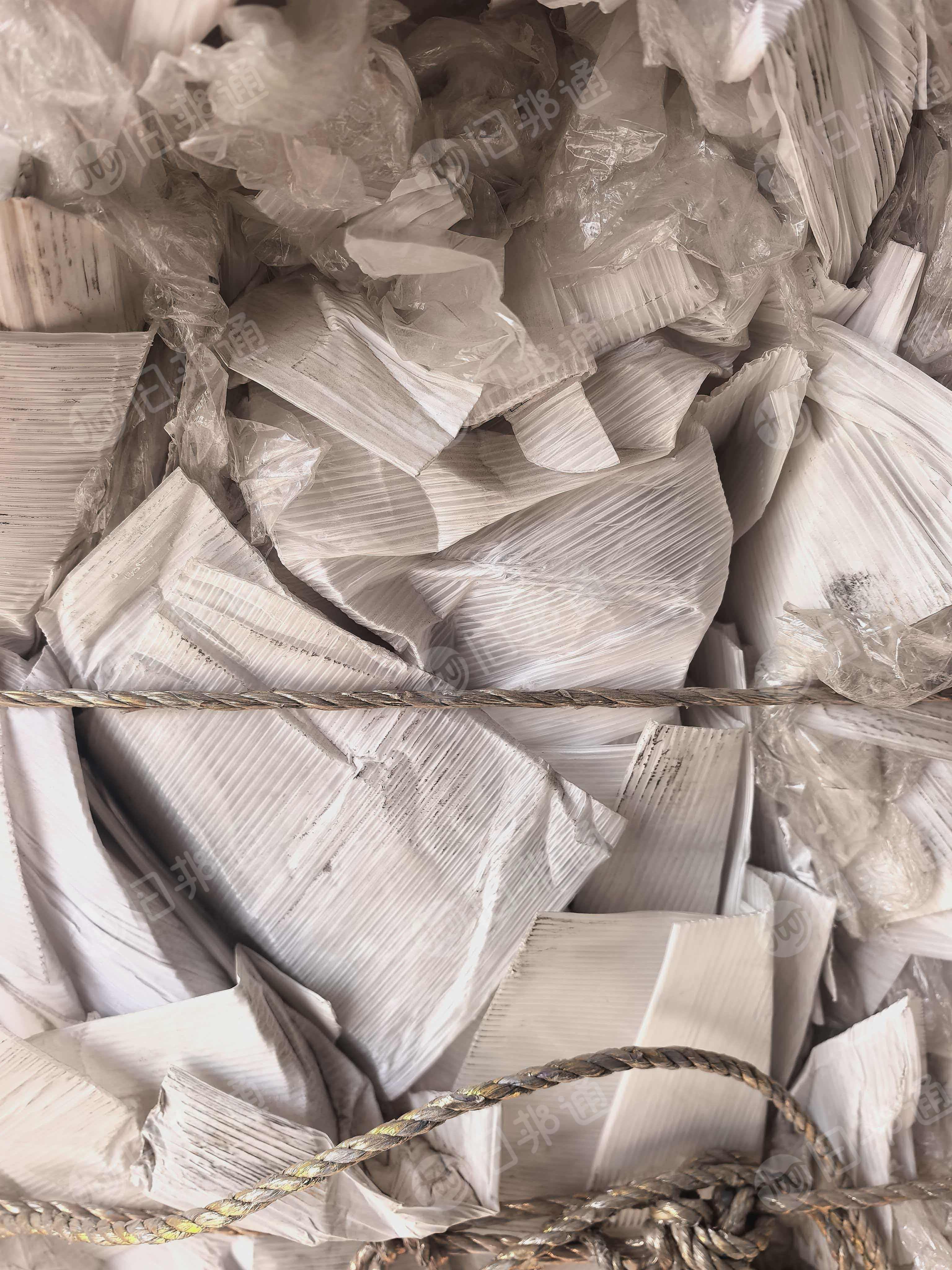 出售光伏厂白色中空板含pp透明袋，现货一个半挂