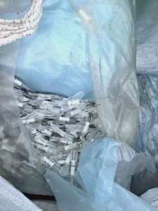 出售PC针头，都是过期新的针头，现货12吨左右