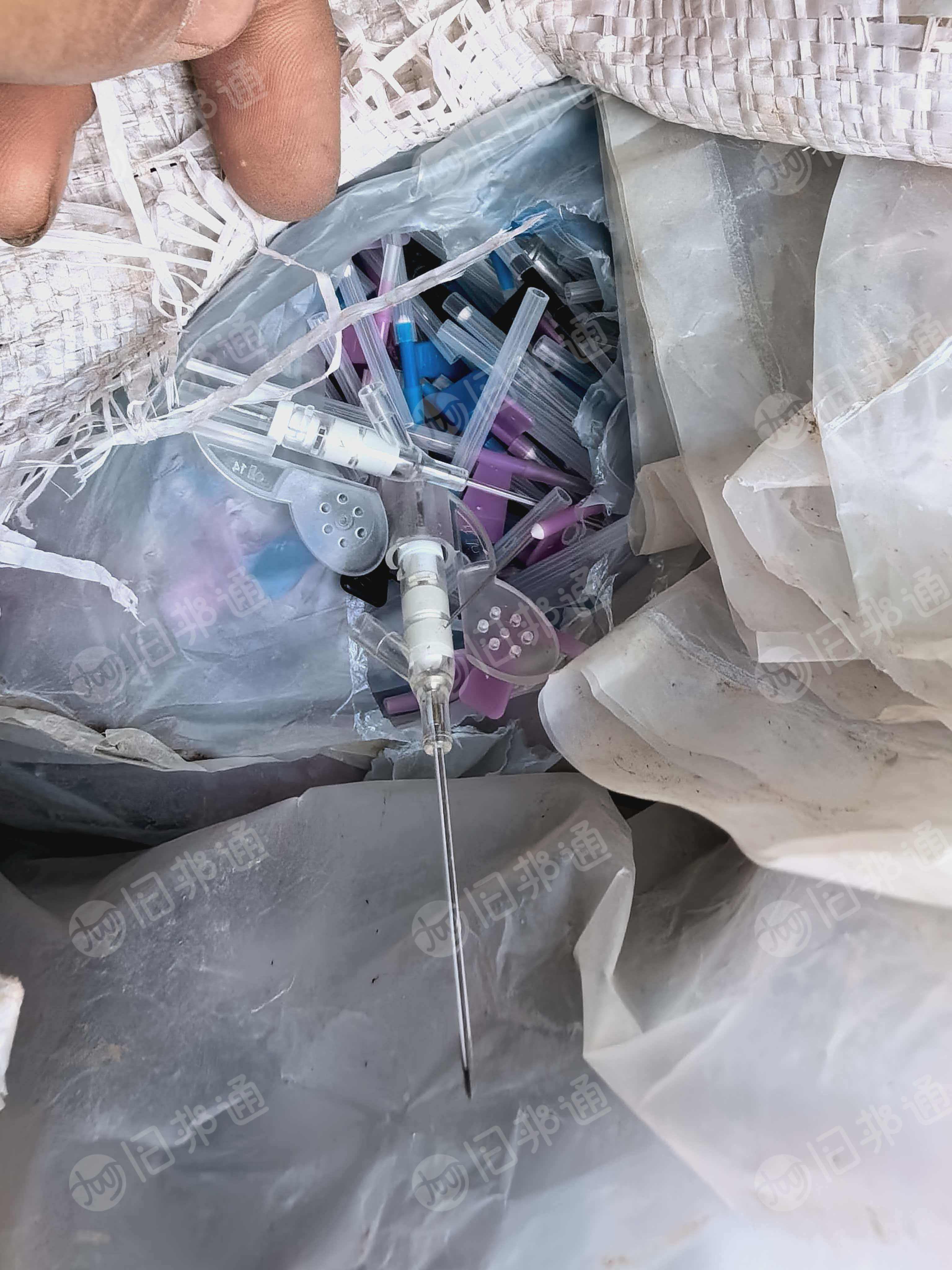 出售PC针头，都是过期新的针头，现货12吨左右