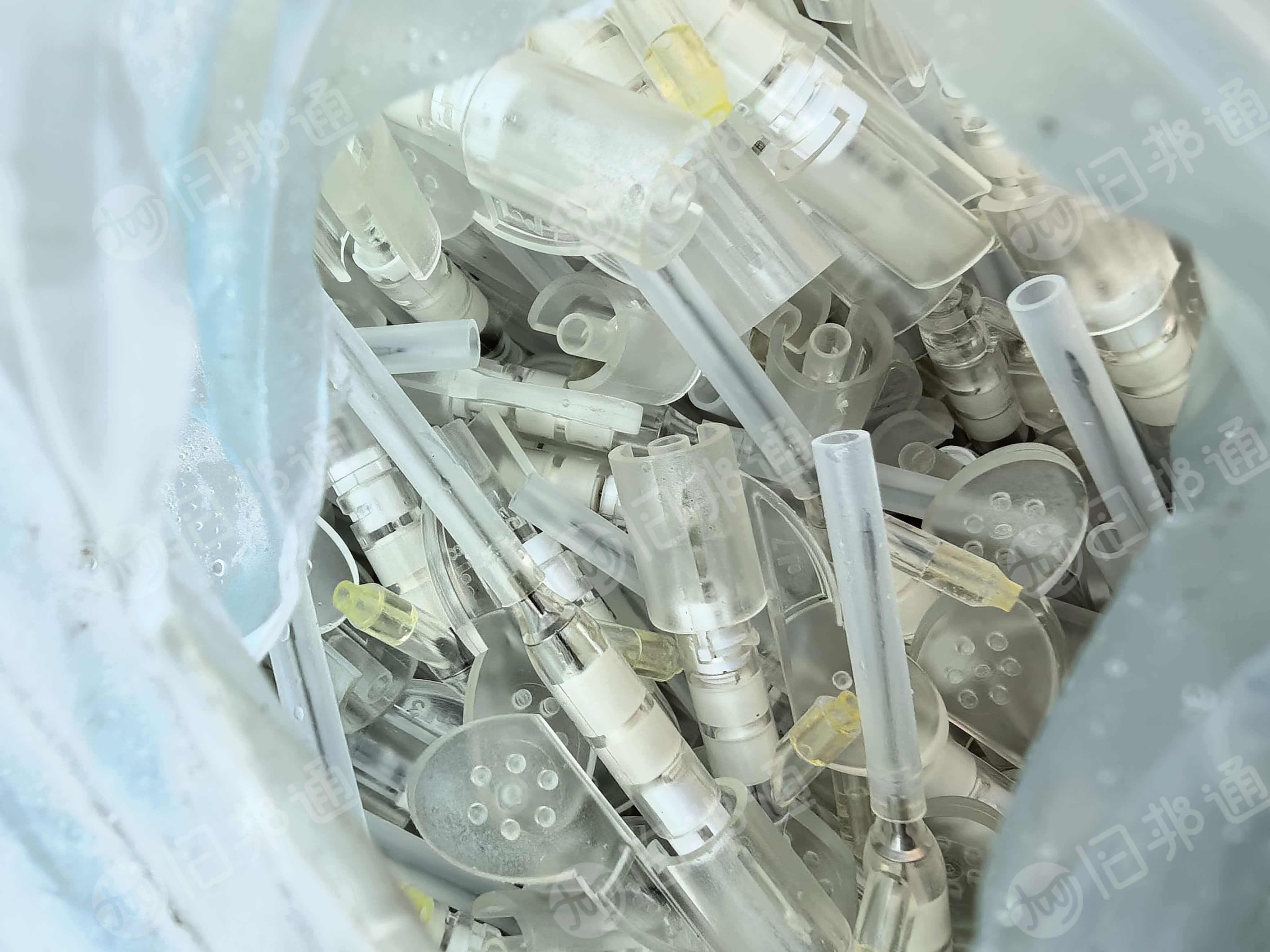 出售PC针头，都是过期新的针头，现货12吨左右