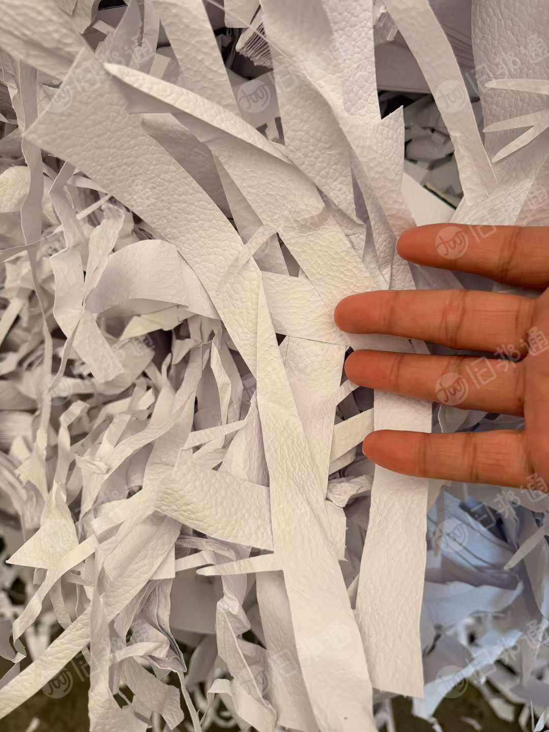 高价收购白兰纸，复写纸，打印纸，高白纯双胶纸，无印刷的，过磅打款