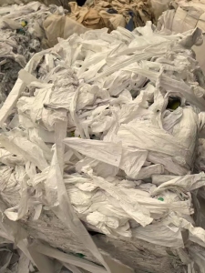 出售PE电池膜废料，带涂层，拆解电池膜废料