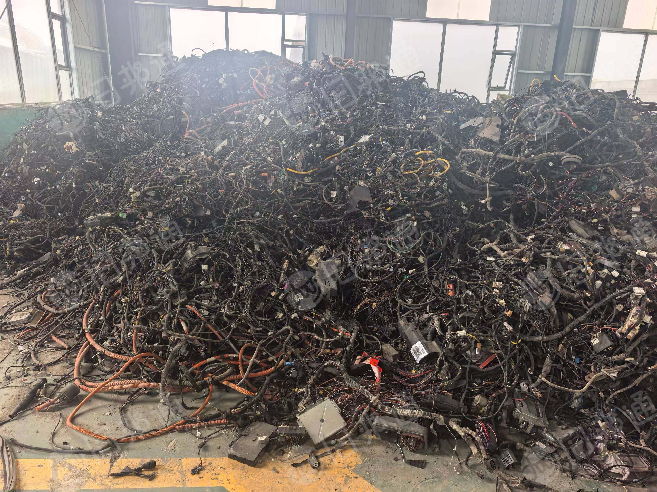 出售拆车线废料，现货二三十吨