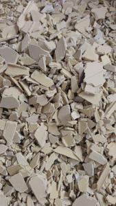 长期出售硬质PVC破碎料，墙板破碎料，杂一级破碎料，原生料占比85以上