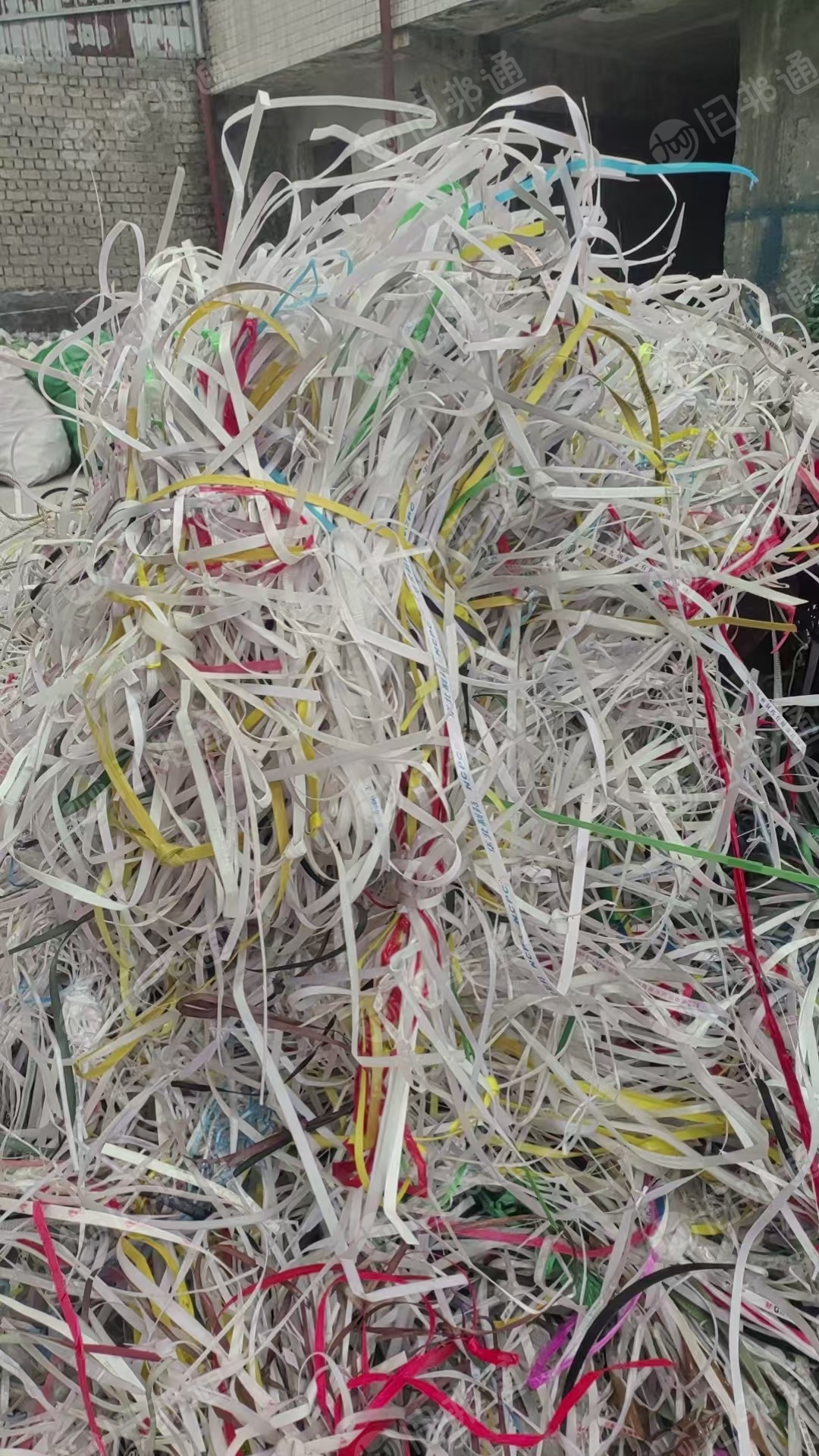 出售pet打包带、pp打包带毛料，两种一起有20吨