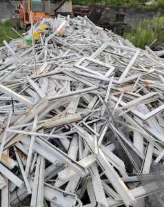 长期回收PVC塑钢毛料，月需几百吨