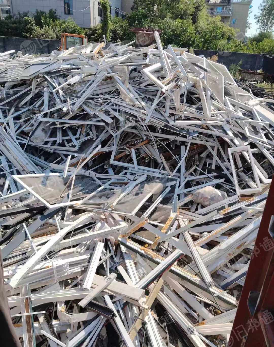 长期回收PVC塑钢毛料，月需几百吨