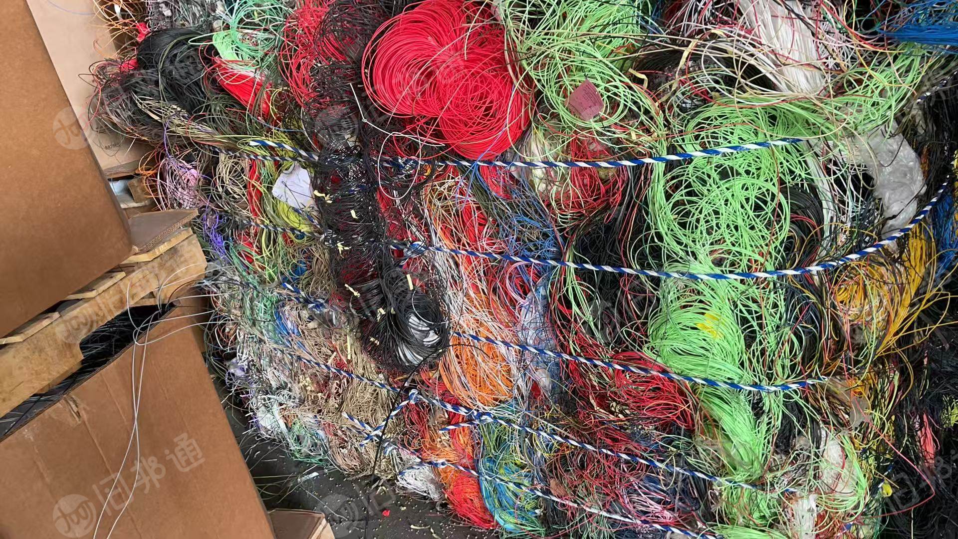 出售pp、pe混合机头料，出油3-4个，月供50吨