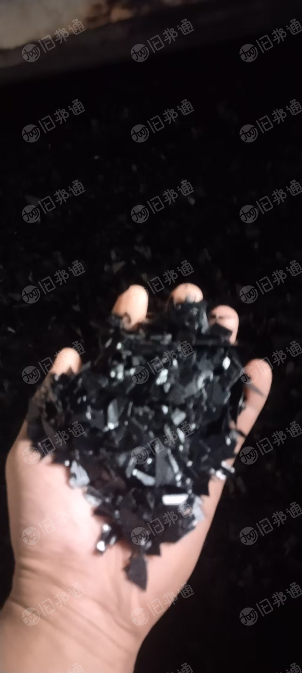 出售阻燃PC薄片破碎料，新能源电表壳下来的料，现货15吨