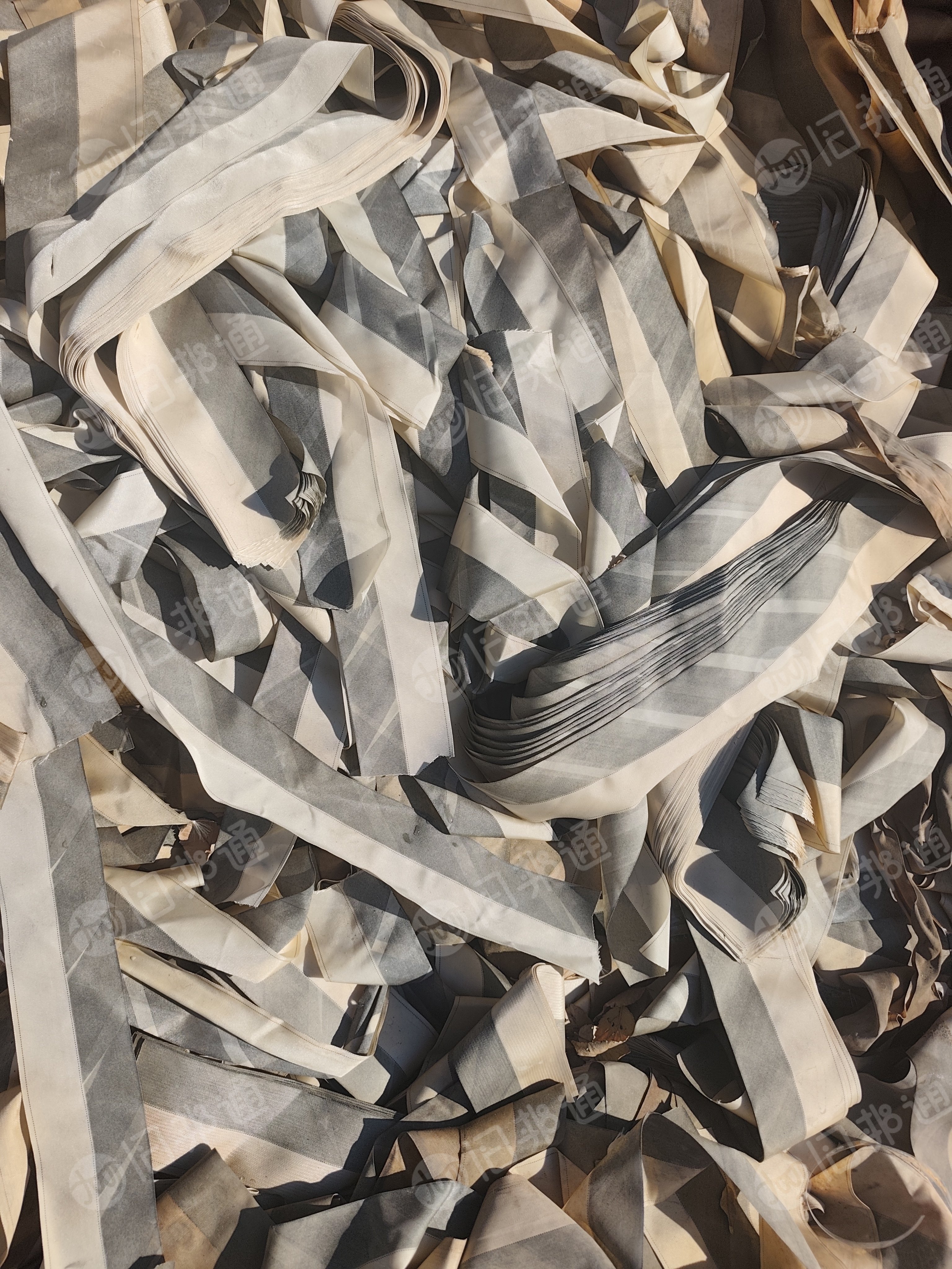 长期出售尼龙双六水布，尼龙废布，每个月100多吨