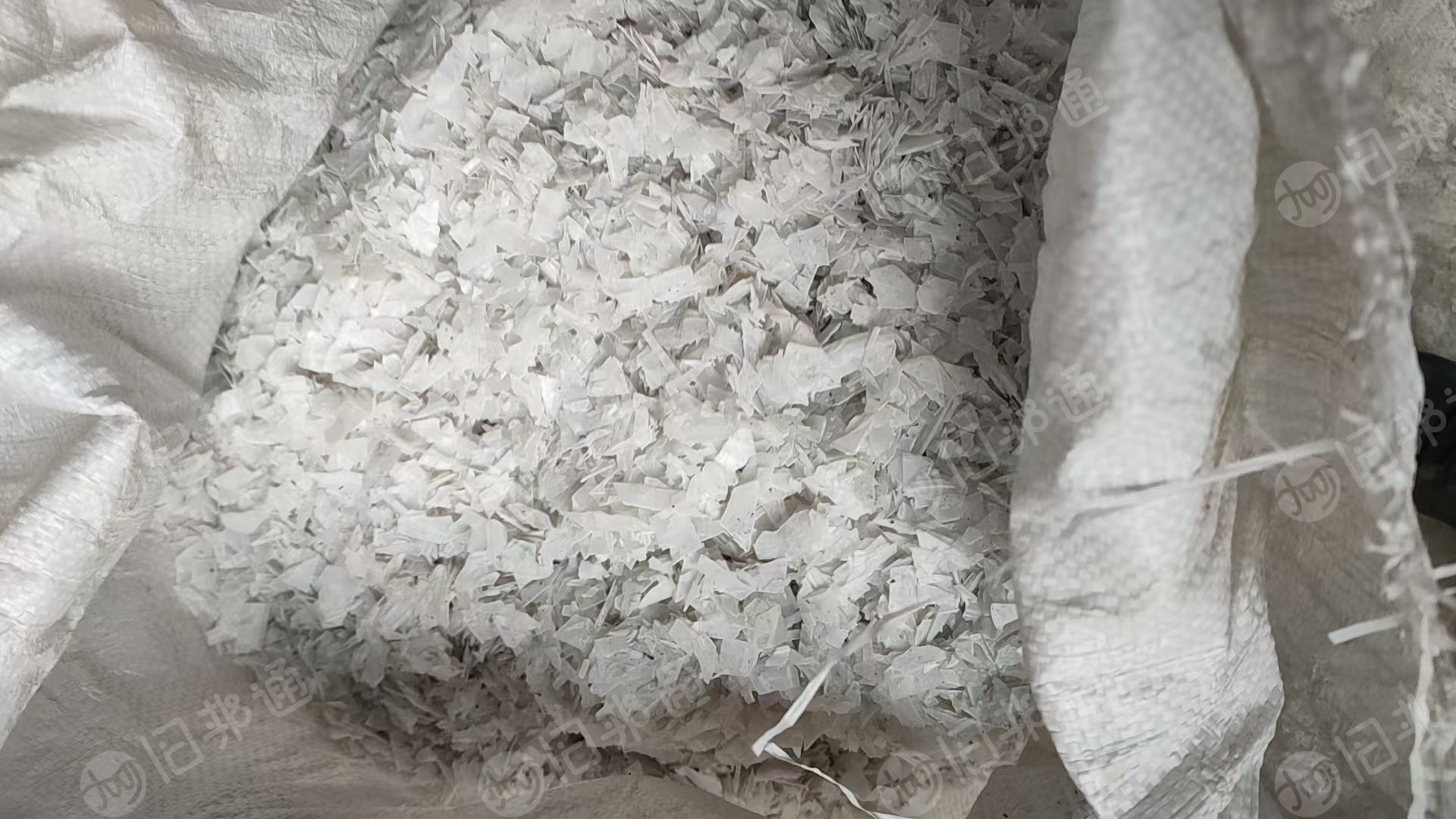 出售PS电子盘破碎料，大小一起，大的干粉，小的水洗