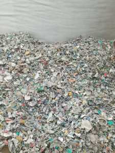 出售娃哈哈封口膜废料，铝塑膜含铝40，现货2挂车