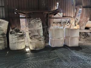 现货处理一批锌灰（黄灰），含锌70%左右，现货15吨左右，货在广东梅州