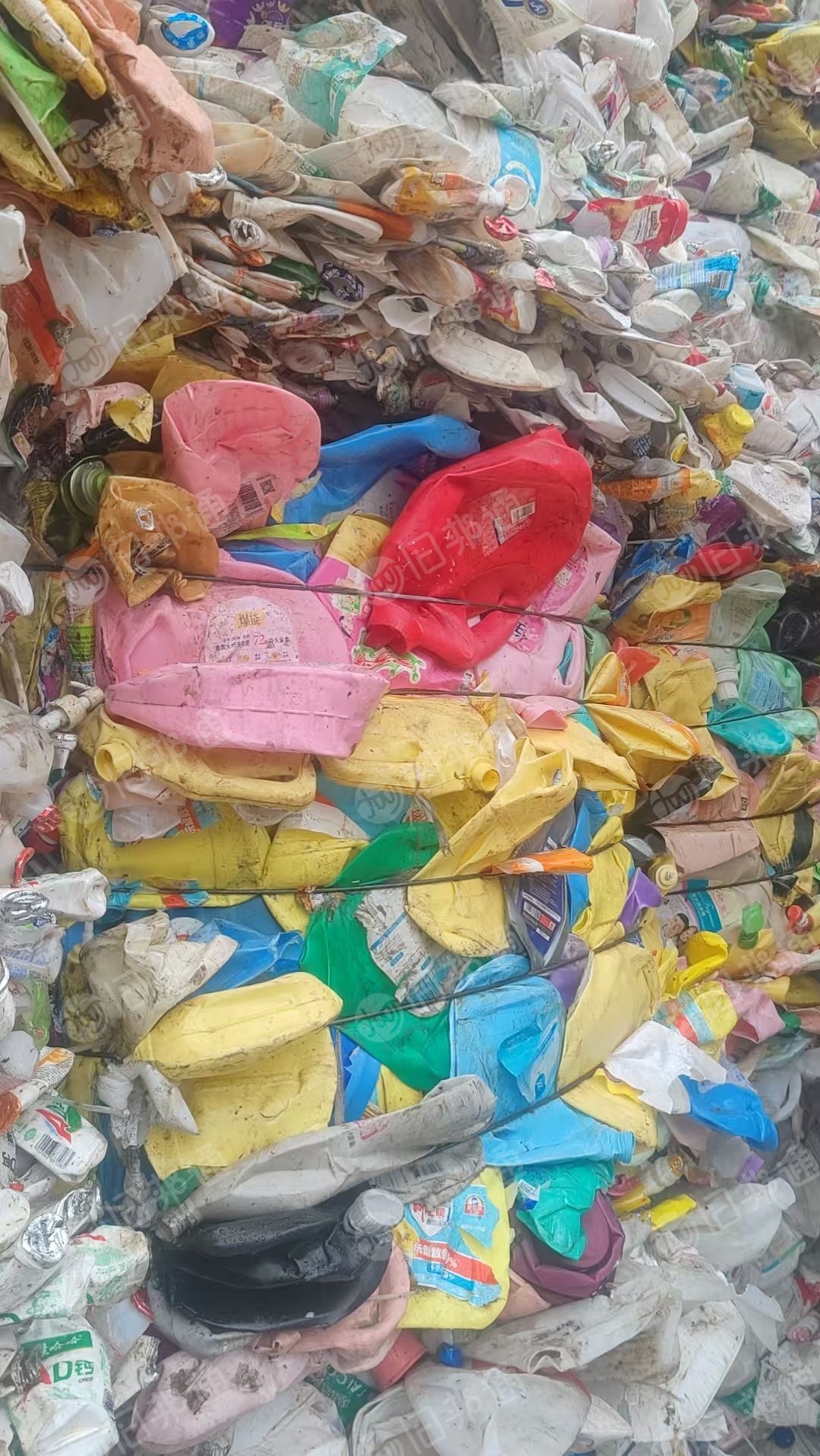 出售花乙、大小白乙压块毛料，月供60吨