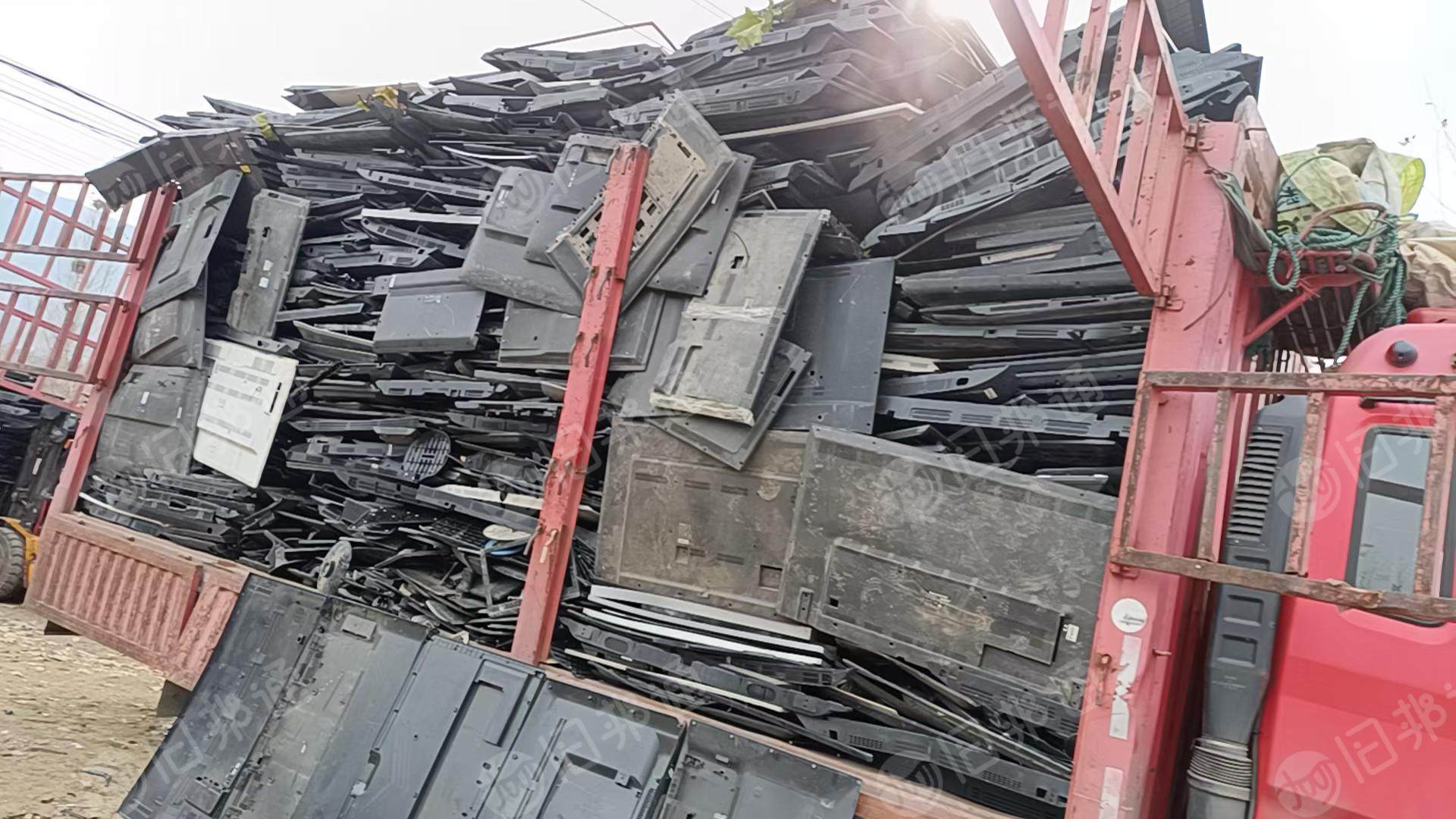 出售电视机，电脑家电类的合金破碎料，过盐水清洗，月供200吨