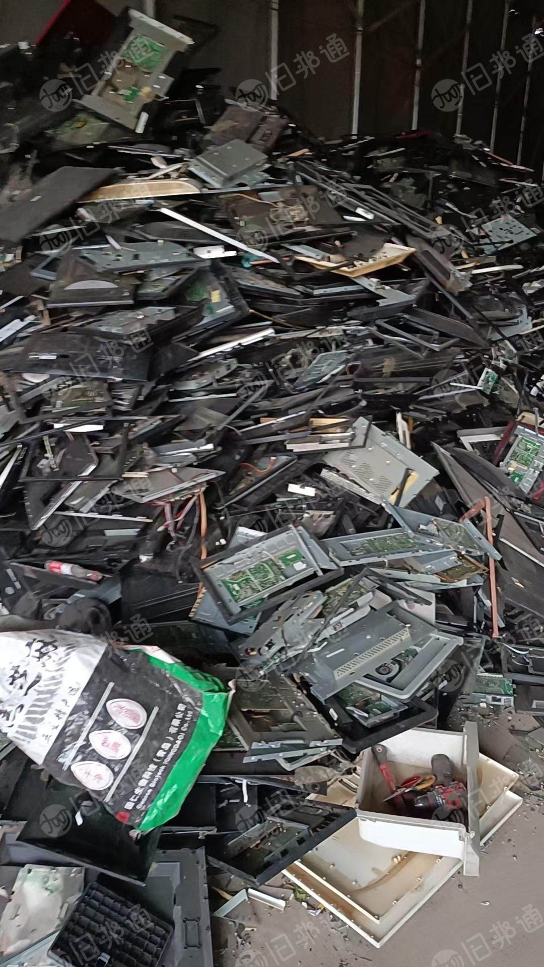 出售电视机，电脑家电类的合金破碎料，过盐水清洗，月供200吨