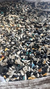 出售电动车的abs/pc合金破碎料，冲击20以上