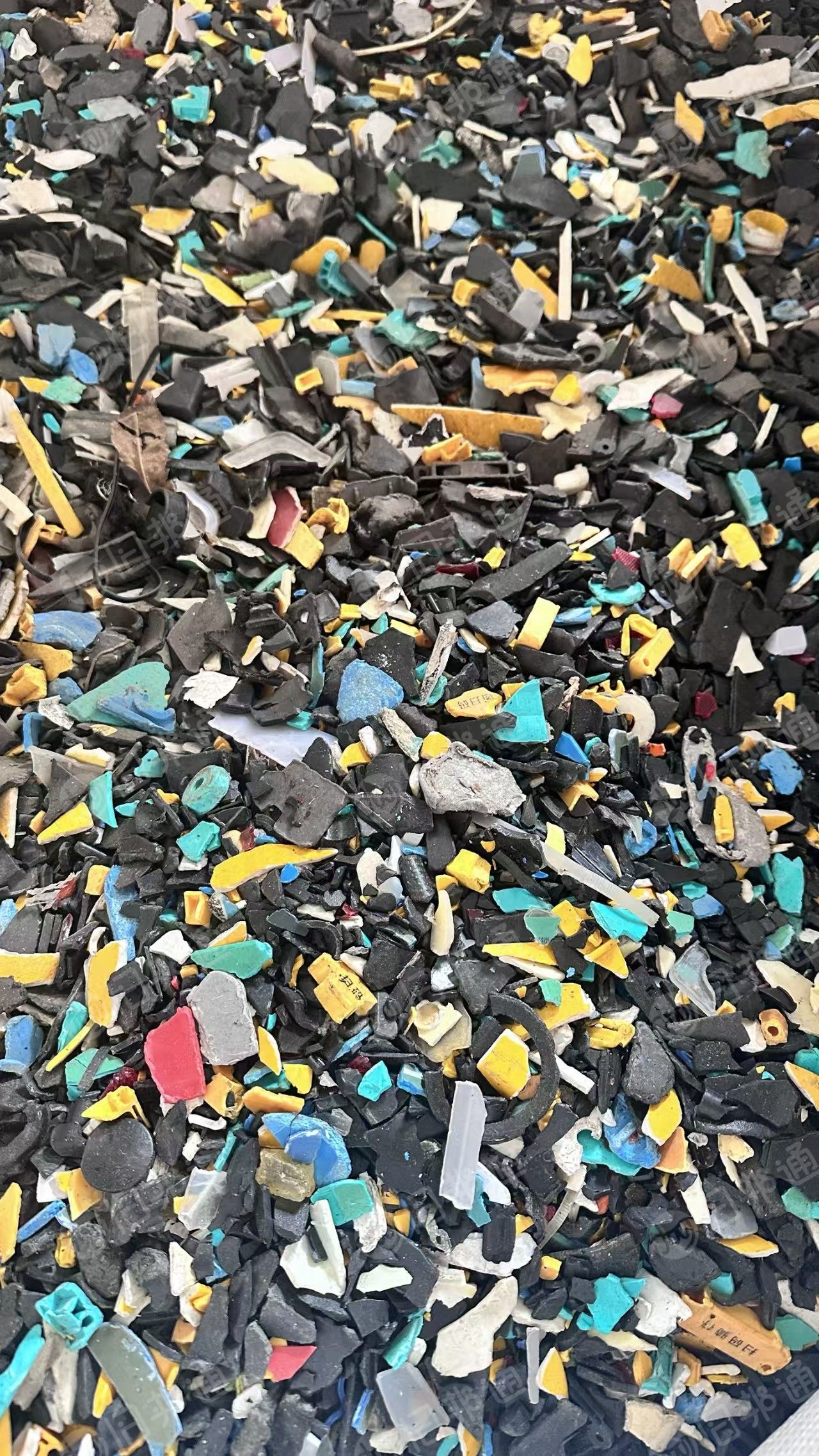 出售电动车的abs/pc合金破碎料，冲击20以上