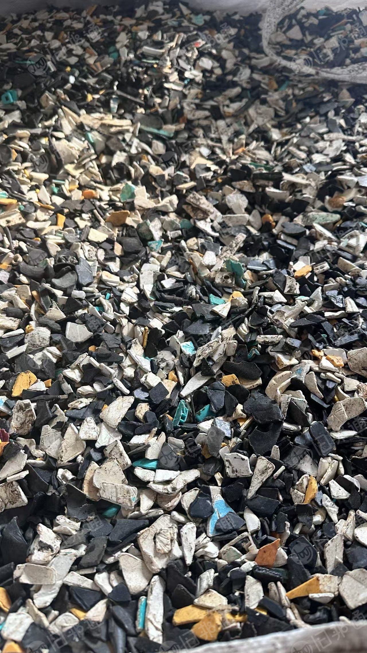 出售电动车的abs/pc合金破碎料，冲击20以上
