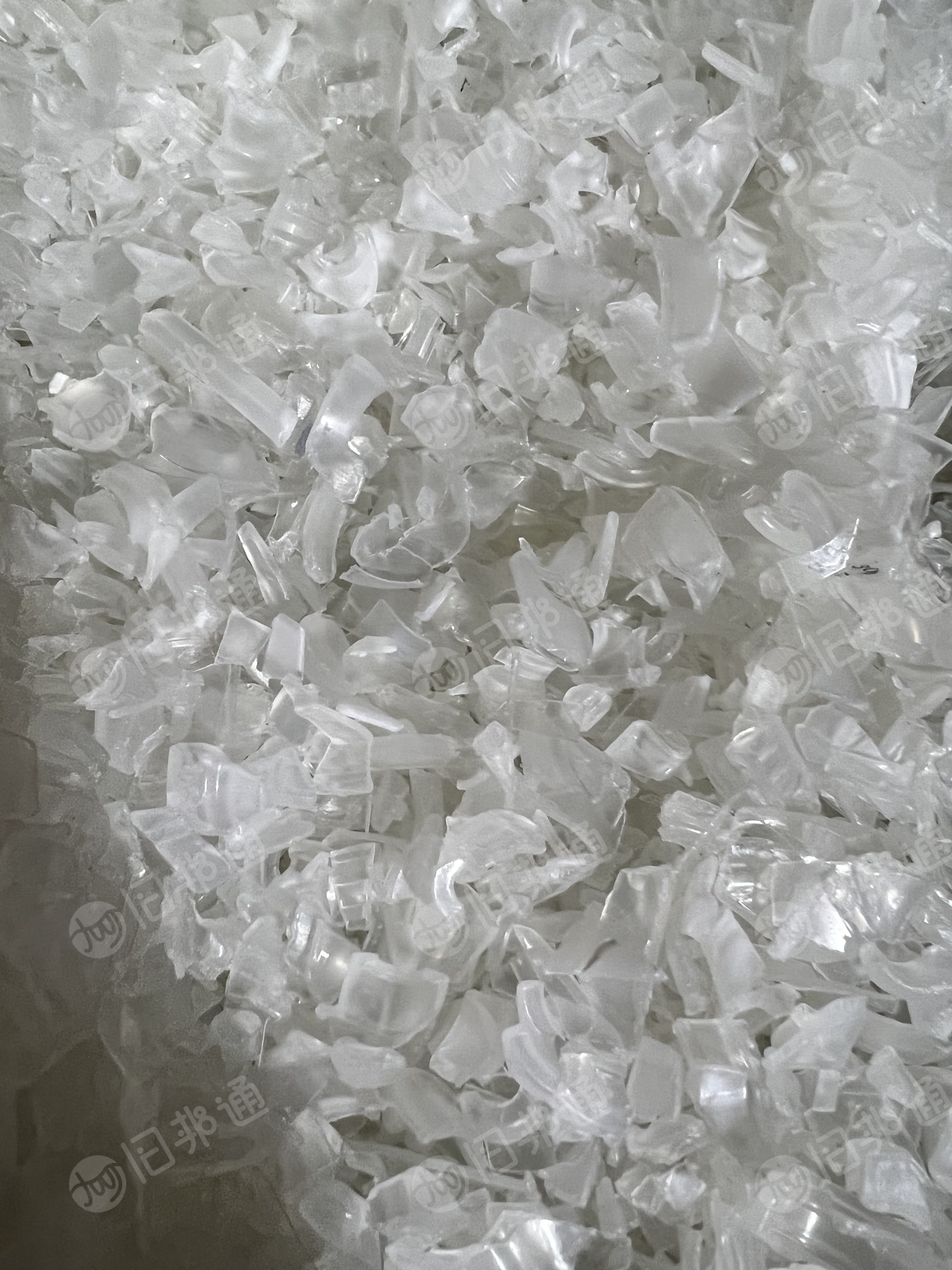 出售PP吊瓶破碎料,瓶头、瓶身分开破碎,可直接上机用,月供100多吨