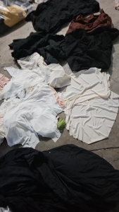 长期出售大圆机针织布，擦机布原料，布块，小卷布都有，统货走，现货四吨左右