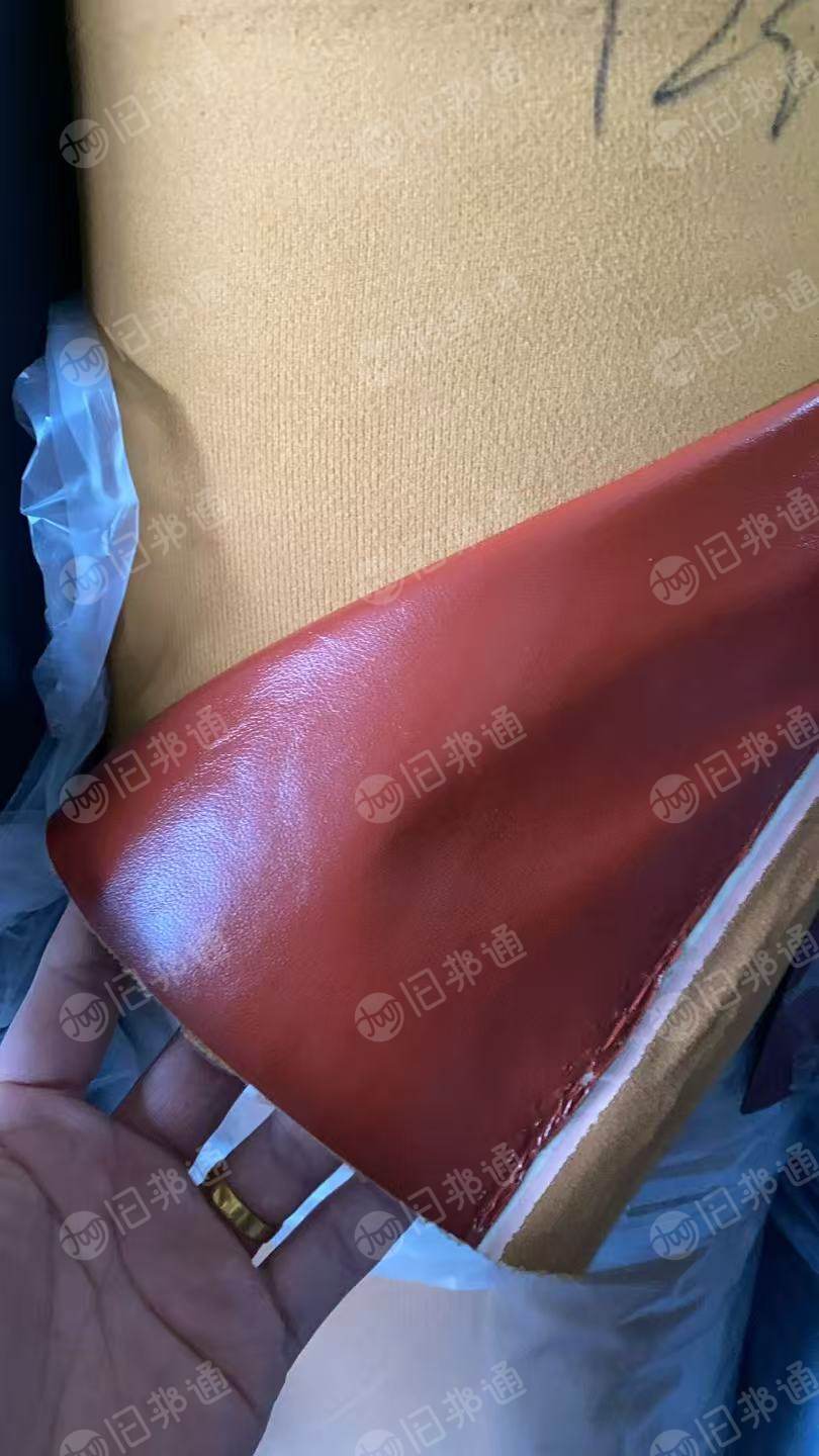 出售深红色库存pvc皮革，库存皮革，门幅1米4