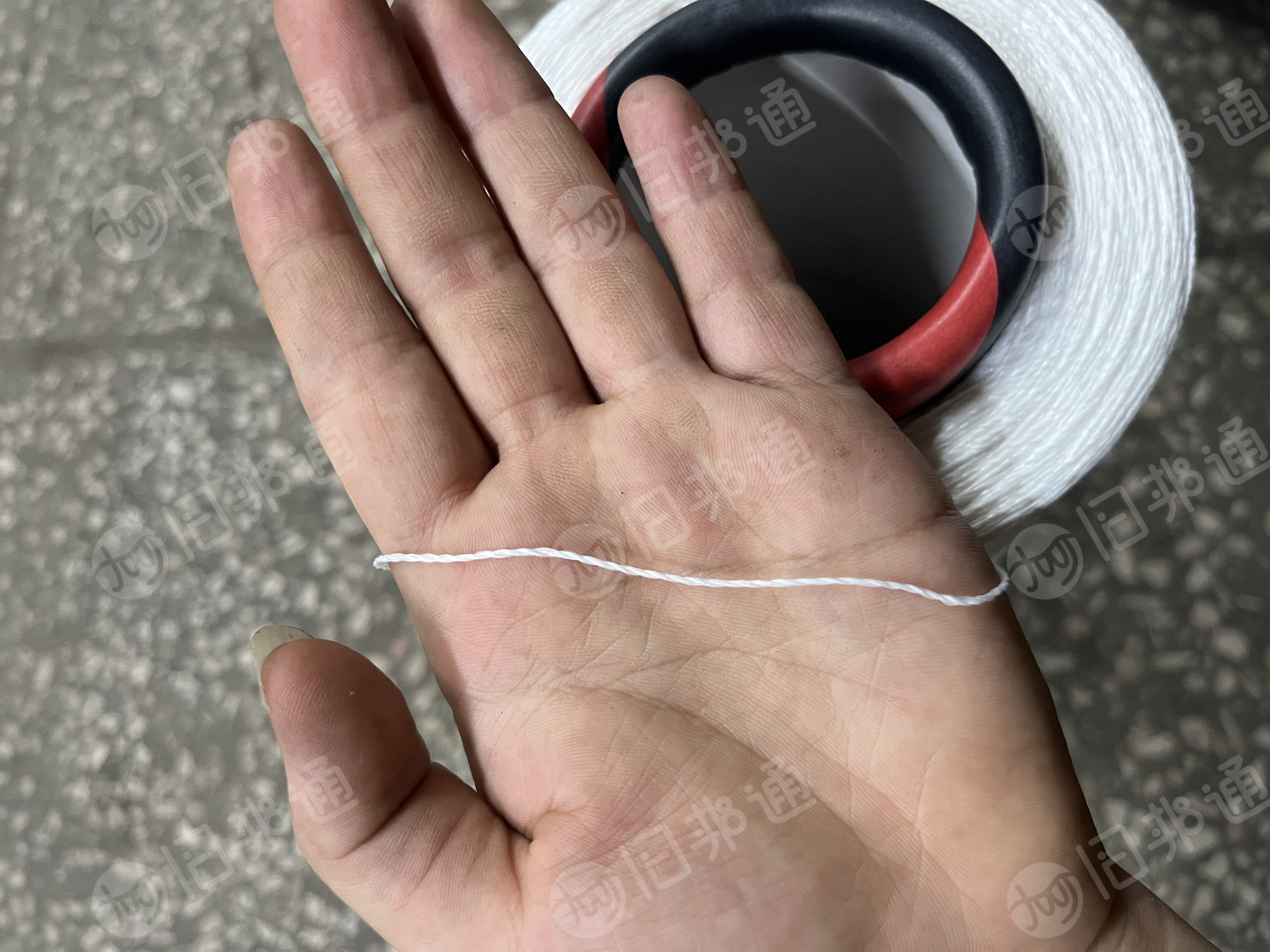 长期出售正品编织袋缝包线，涤棉纱线，可根据要求定制