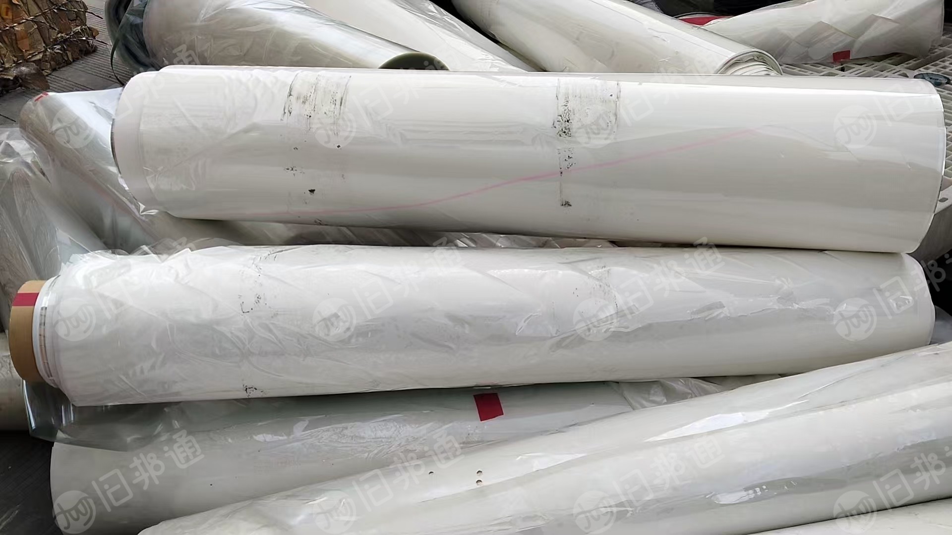 长期出售PET膜废料，轻胶膜，无胶膜等