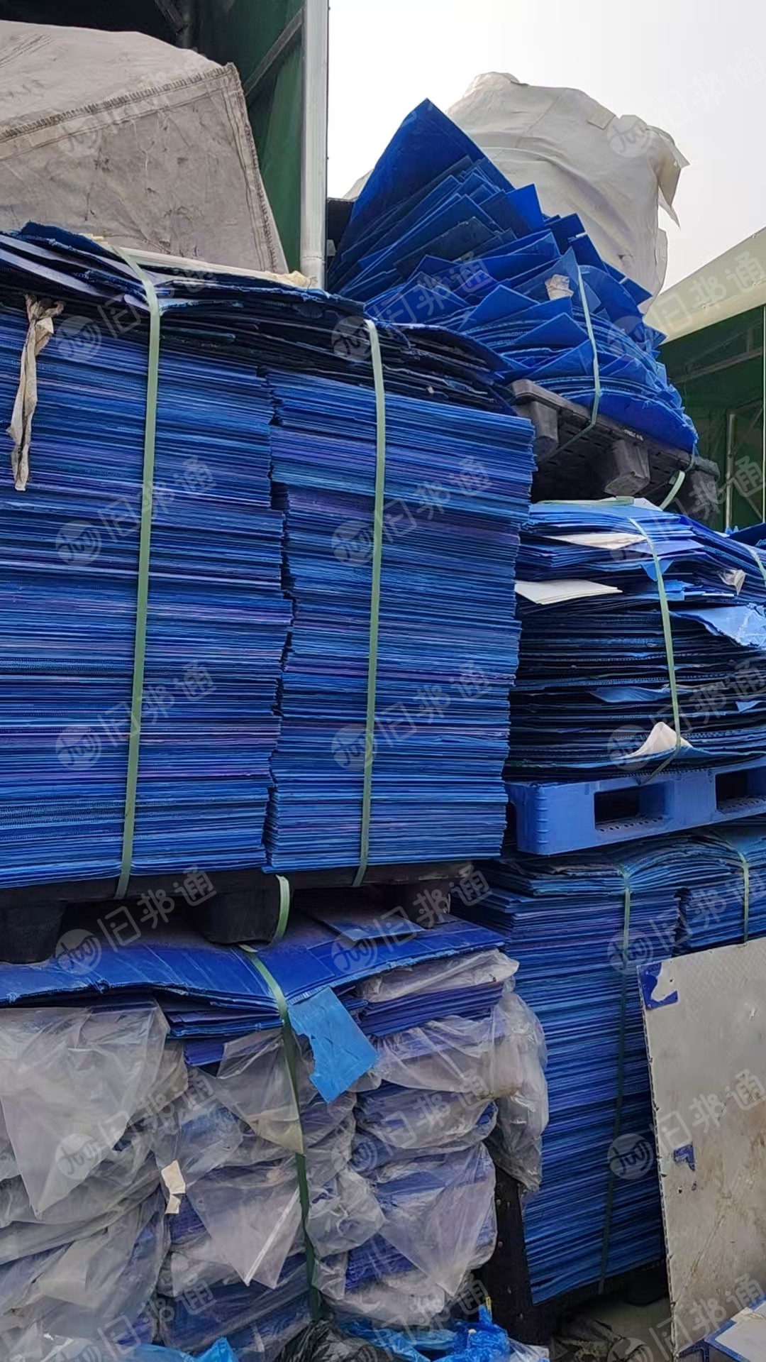 出售空心板毛料，现货有60吨，月供100吨