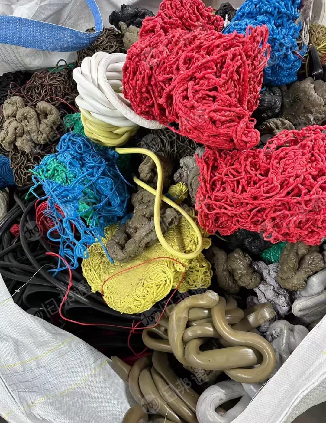 出售pvc电缆皮块料，pvc电缆皮机头料，现货60吨