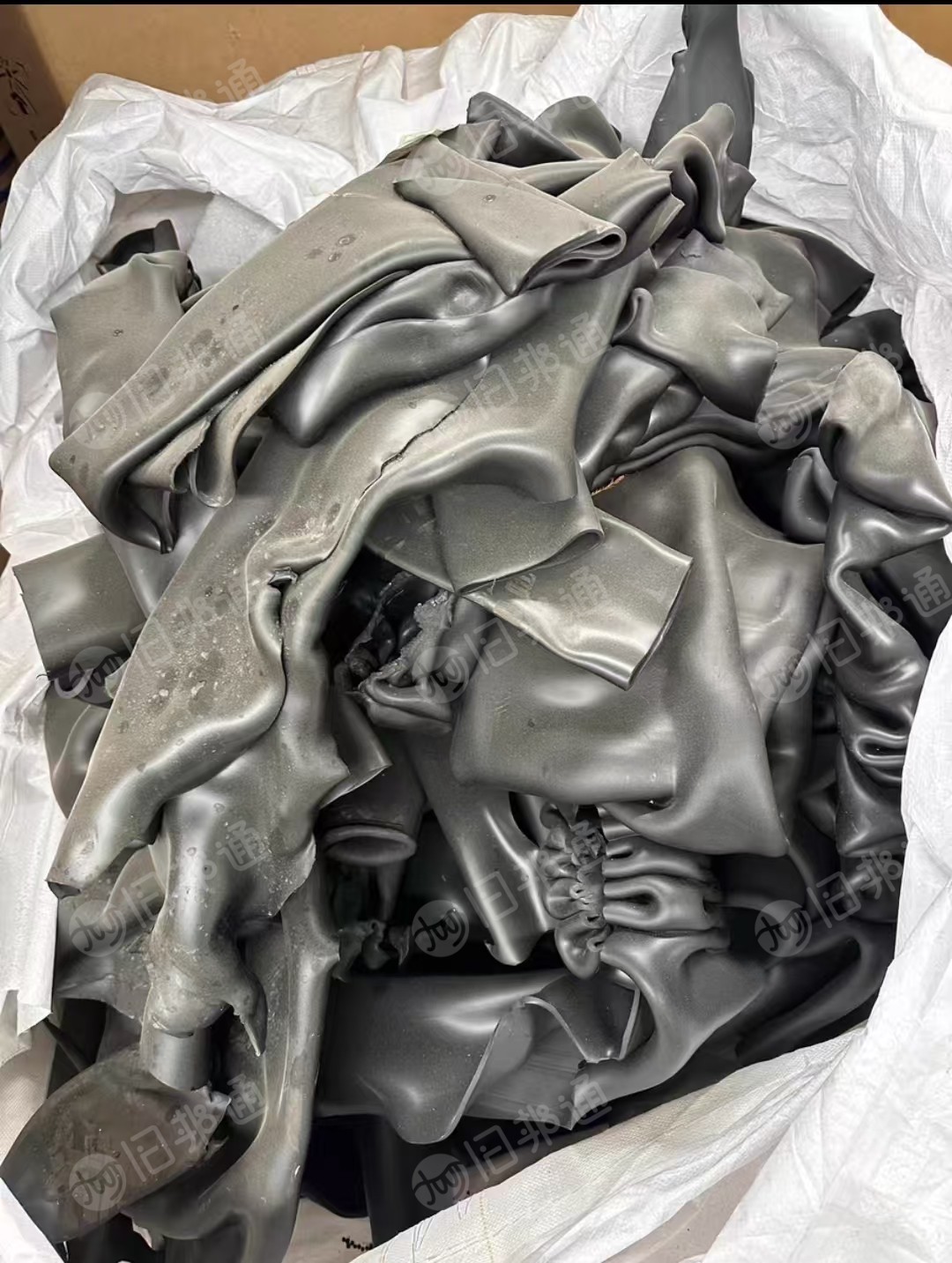 出售pvc电缆皮块料，pvc电缆皮机头料，现货60吨