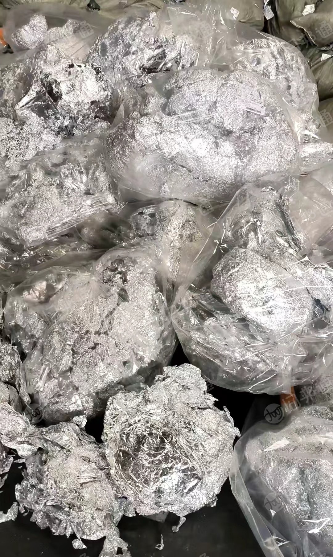 求购新能源铝塑膜，纯铝纸废料，做铝锭用