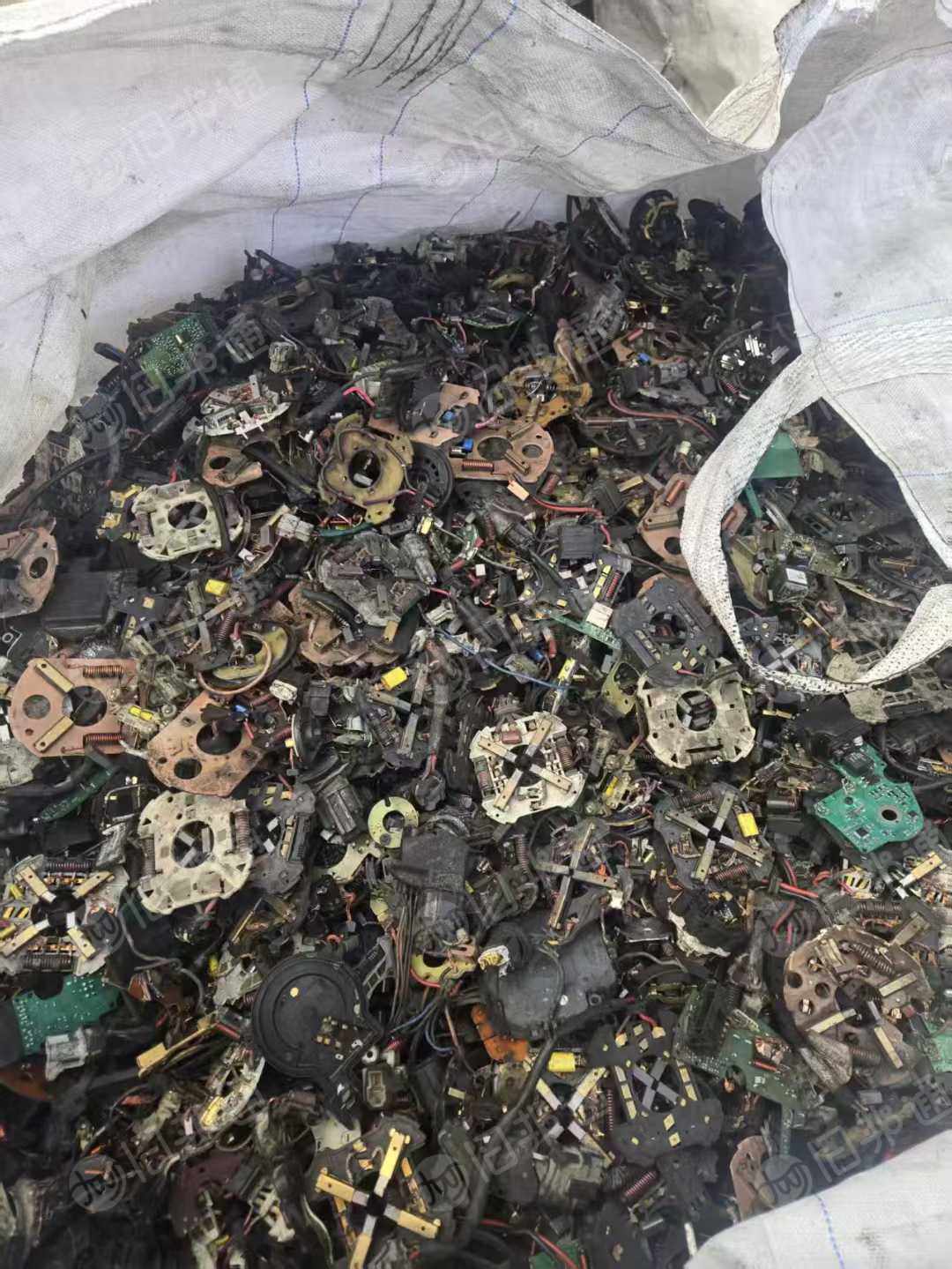 求购各种拆车废料，拆车线等废料