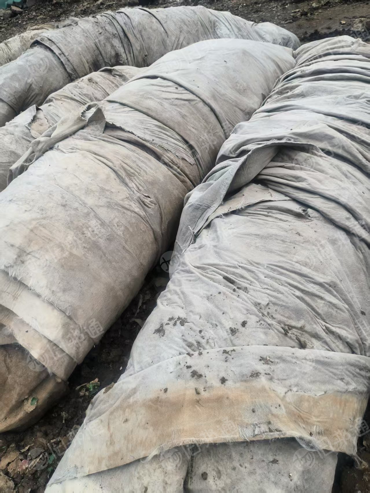 长期出售涤棉土工布，土工布，现货一百多吨