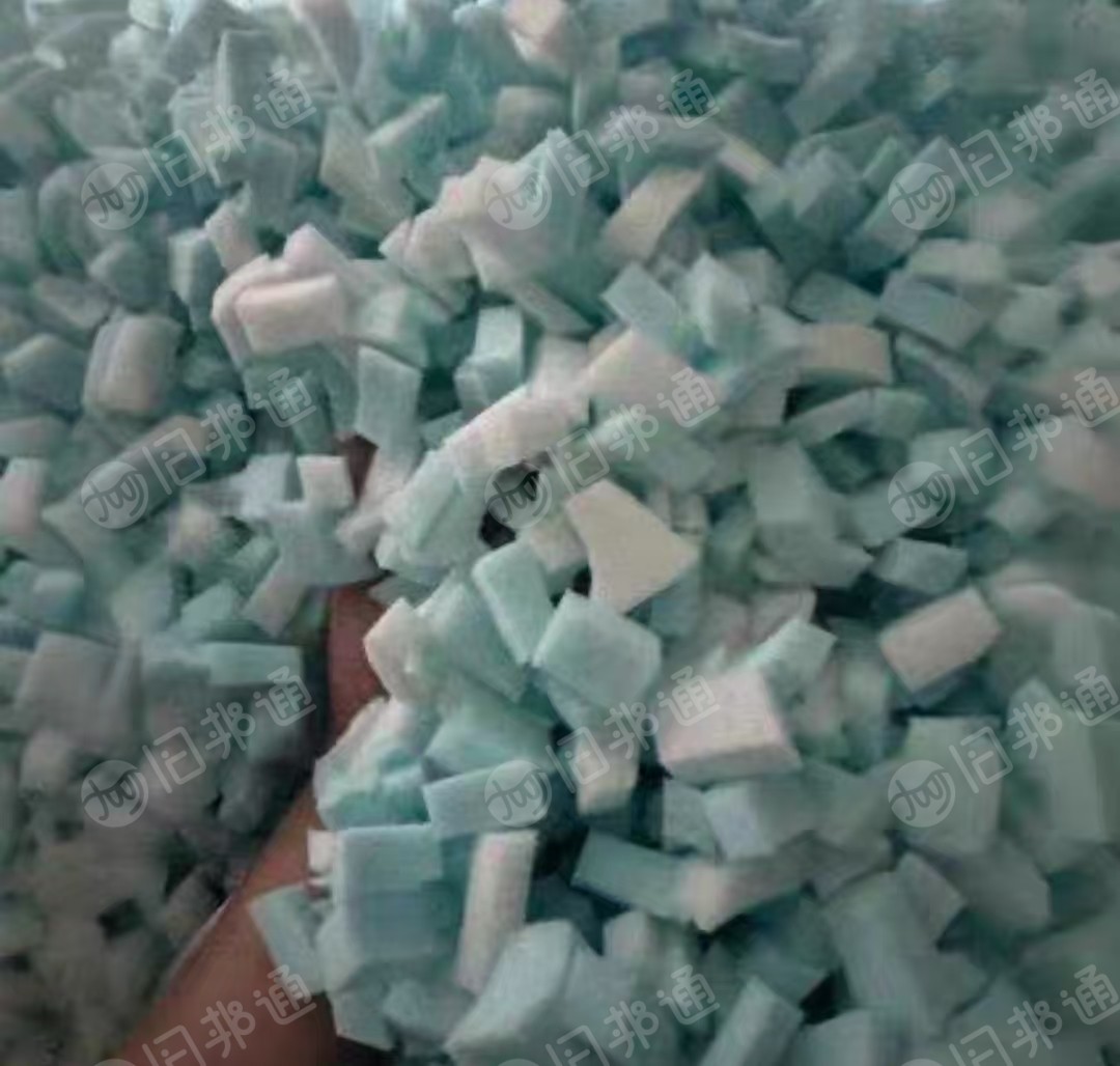 长期出售填充慢回弹记忆碎海绵，枕芯碎海绵