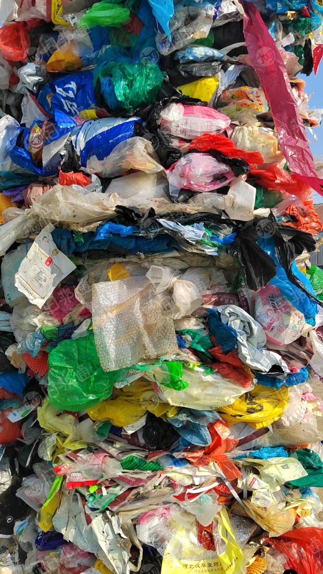 出售水洗快递袋废料，混压水洗花膜，现货10多吨
