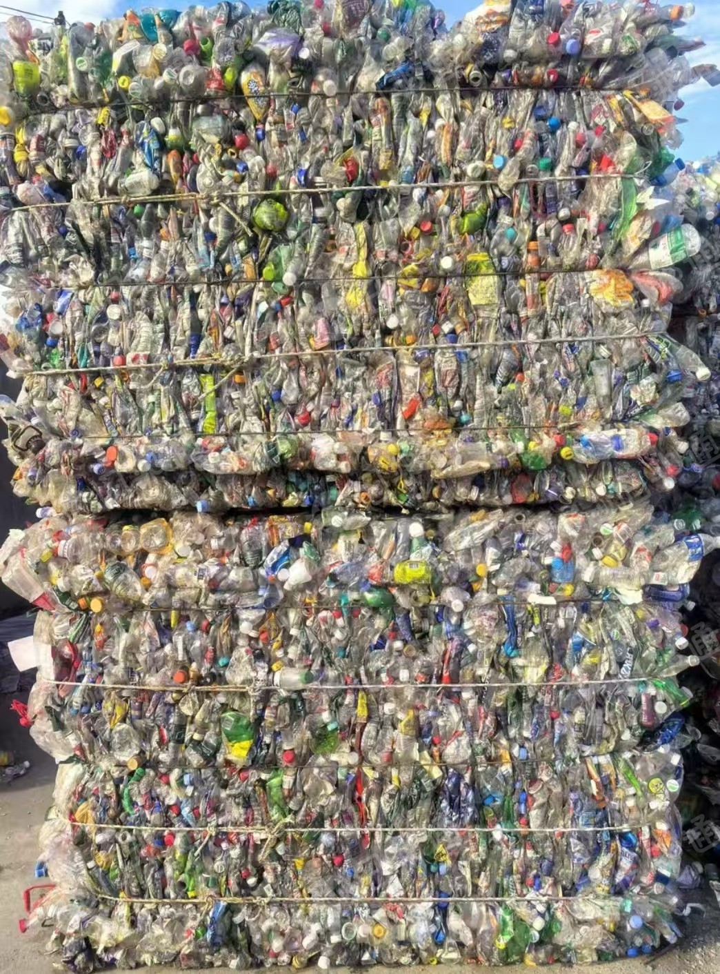 长期出售pet三色瓶砖