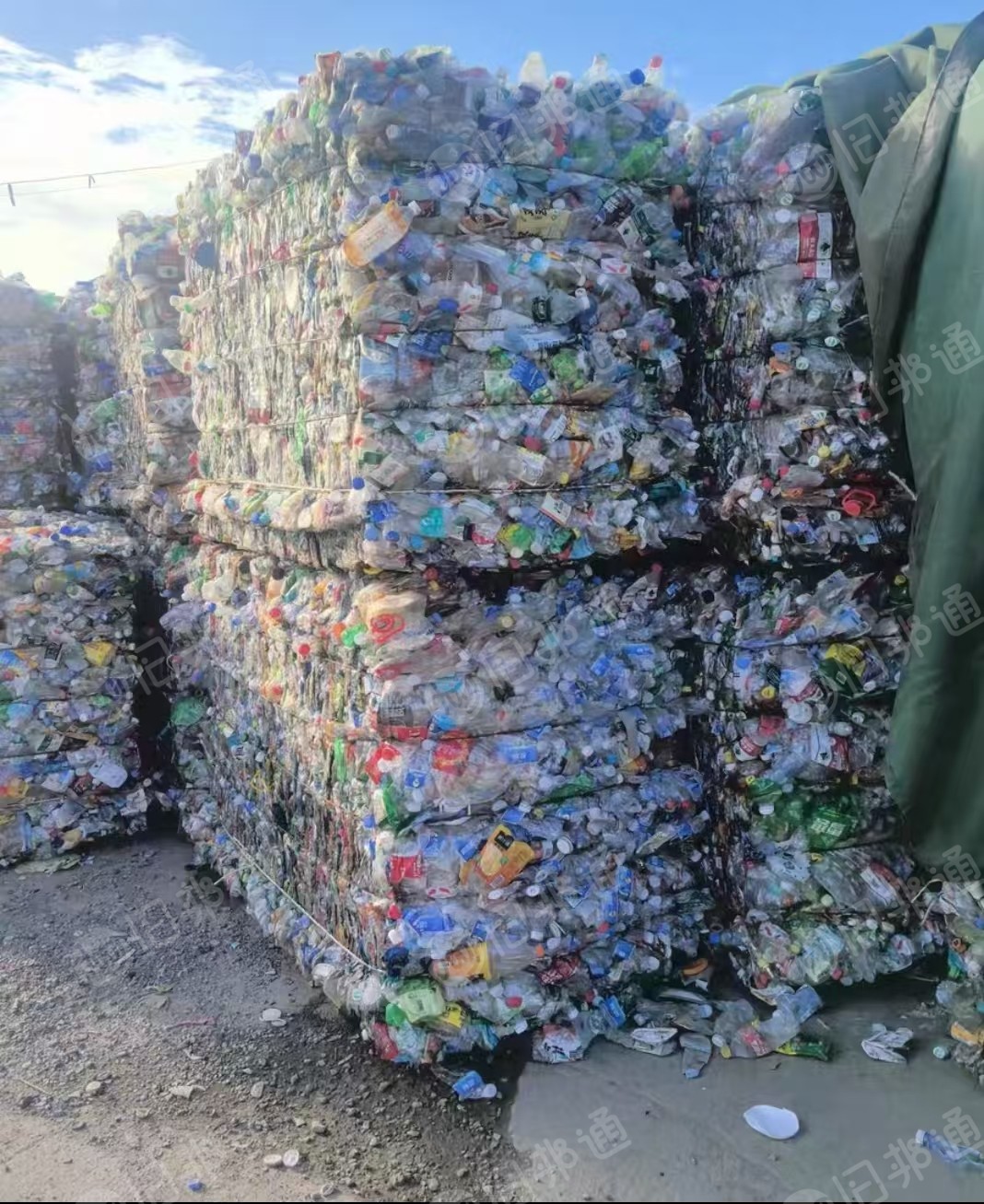 长期出售pet三色瓶砖