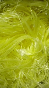 长期出售黄色涤纶废丝，涤纶丝，现货有5吨，货在广东揭阳